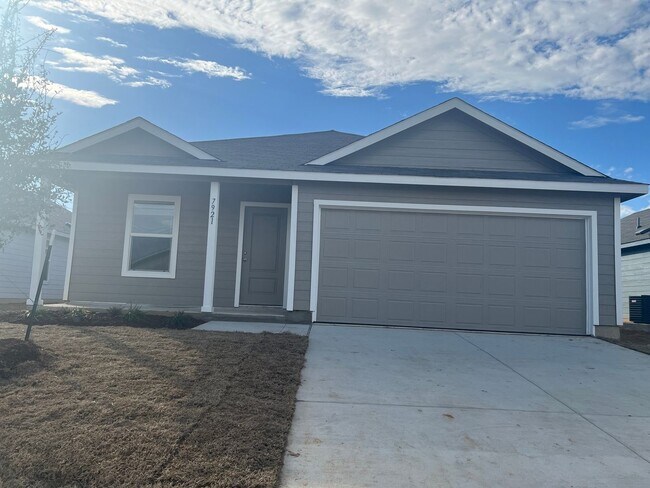 Foto del edificio - 4BR with large backyard and appliances inc...