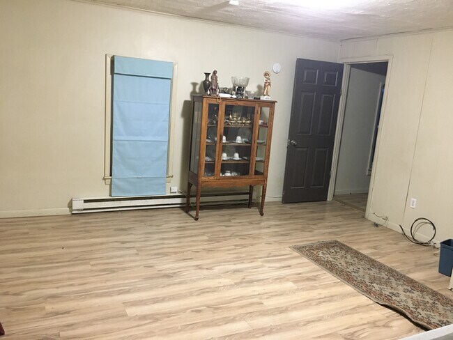 Foto del edificio - 10476 Erie Rd