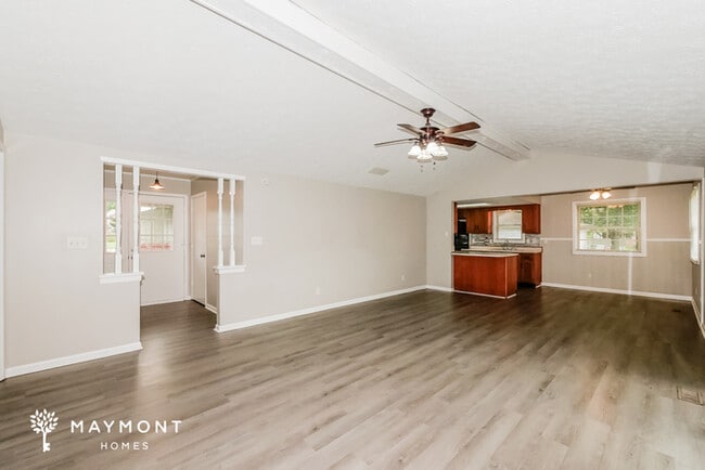 Foto del edificio - 128 Creek View Ct