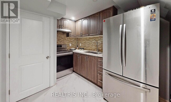 Building Photo - 85 Eaglecrest St