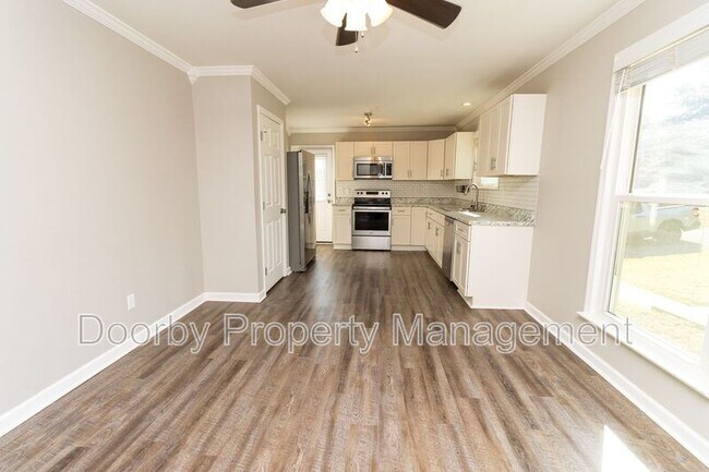 Foto del edificio - 1345 Cenora Ln