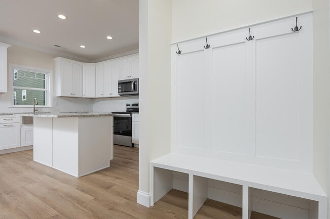 Building Photo - 5029 Solar