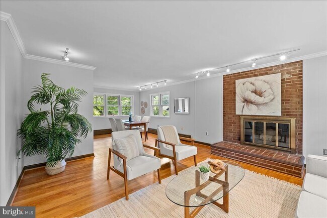 Foto del edificio - 3035 Hazelton St