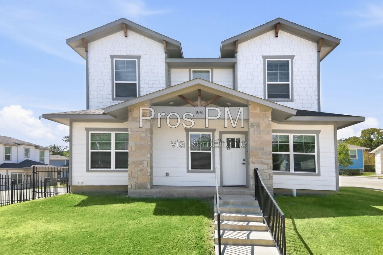 Photo - 1841 Crow Street