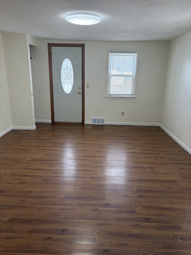 Building Photo - 224 36th Ave N