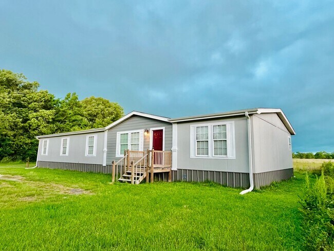 Foto del edificio - 55 County Rd NE 2220