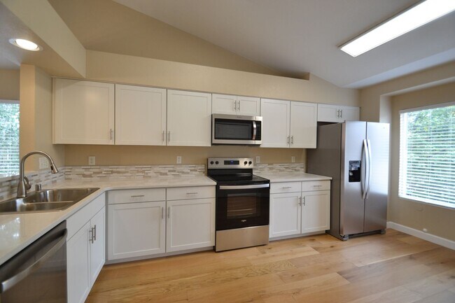 Foto del edificio - 12307 Sleeping Bear Rd