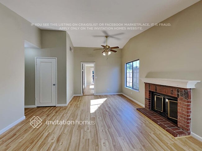 Building Photo - 137 Catalpa Ln