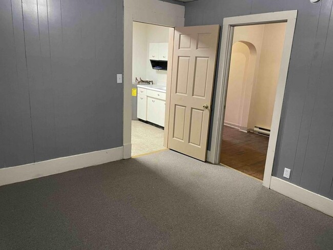 Foto del edificio - 304 1/2 N Meridian St