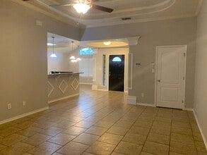 Building Photo - 6805 Northwind Dr
