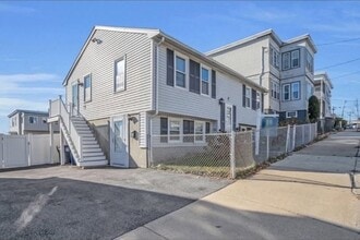 Building Photo - 133 Bellingham St