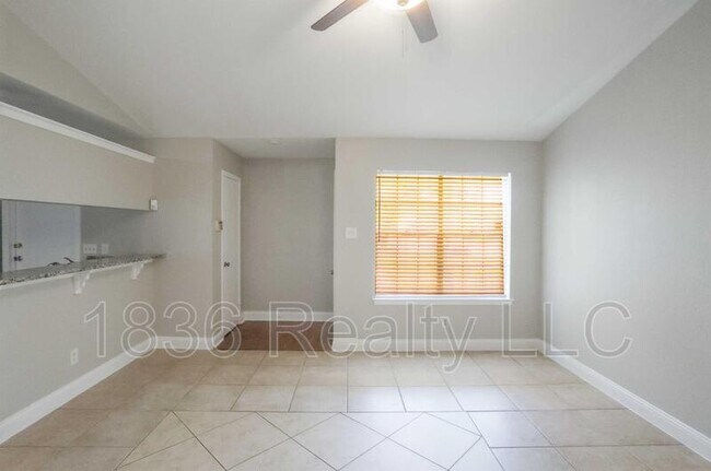 Foto del edificio - 12306 Dellrey Dr