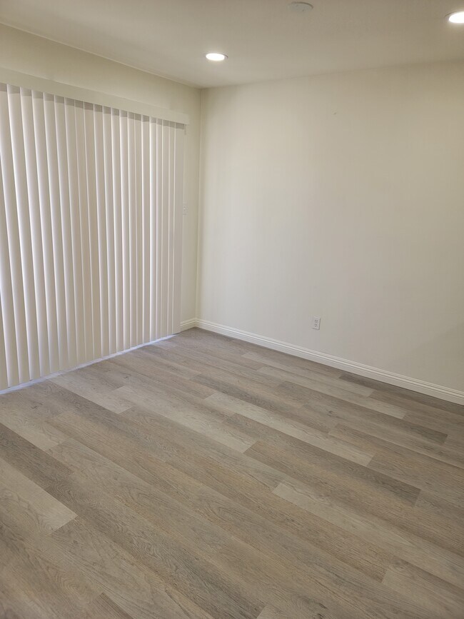 Dining Room - 2655 Andover Ave