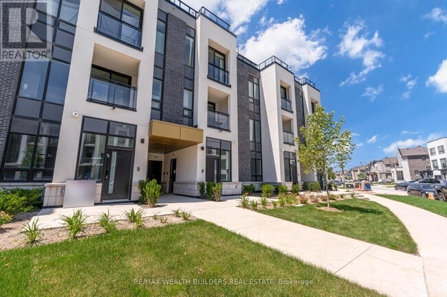 Building Photo - 3020 Trailside Dr