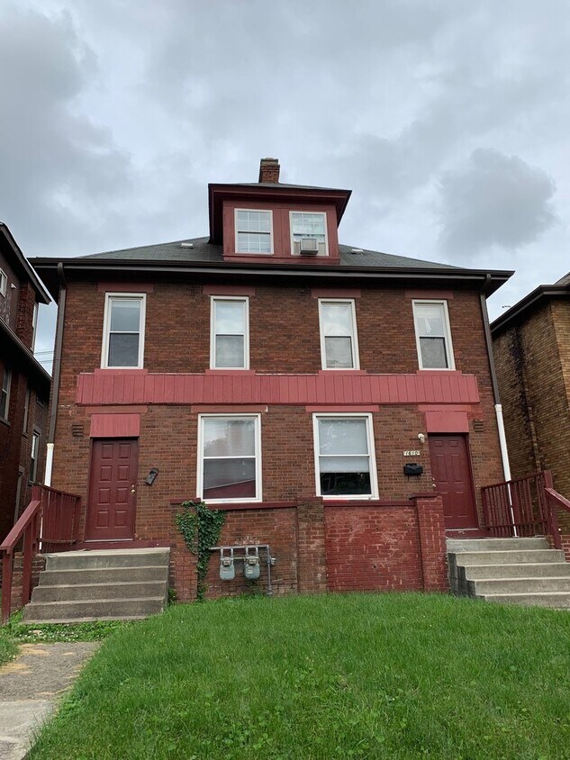 Primary Photo - 1610 summit
