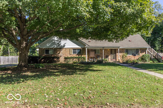 Building Photo - 811 Riverside Dr