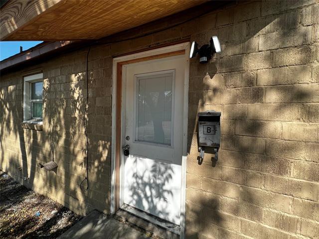 Foto del edificio - 3701 Meadowbrook Dr