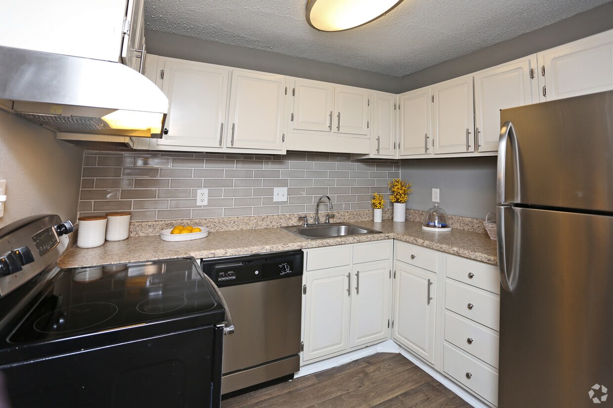 Mill House at East Cobb Apartment Homes 2575 Delk Rd Marietta, GA