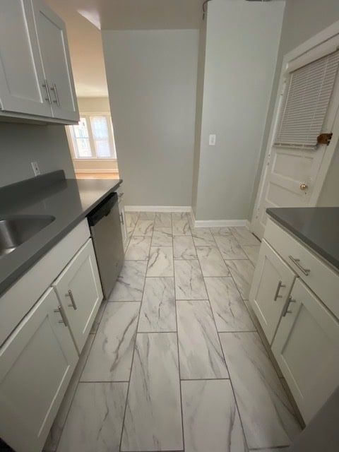 Building Photo - 732 Reba Pl