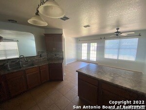 Foto del edificio - 9814 Carswell Peak