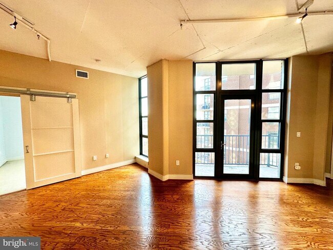Foto del edificio - 2020 12th St NW