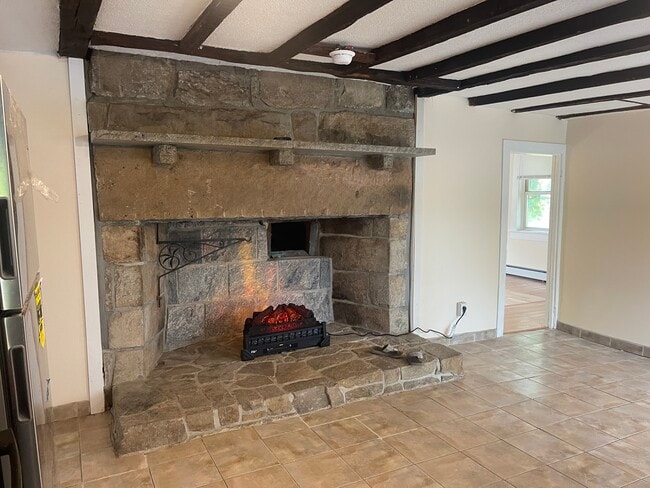 Building Photo - 19 Alton Bradford Rd