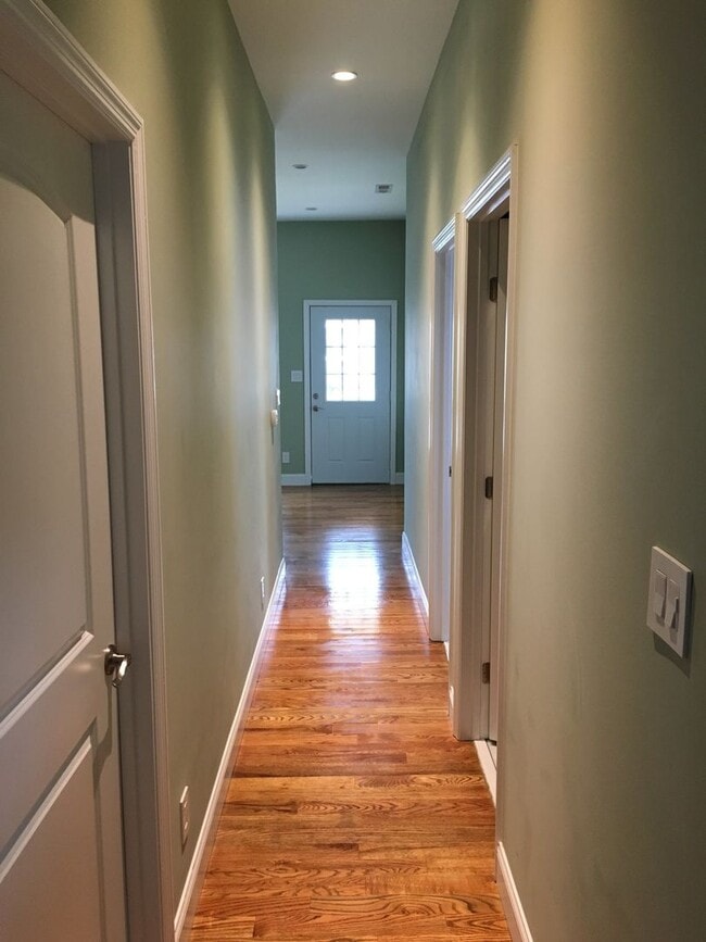 Building Photo - 2016 Forest Ave