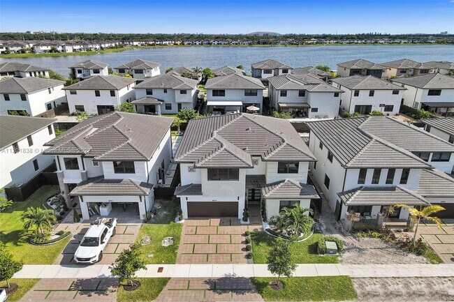Foto del edificio - 8854 NW 161st Terrace