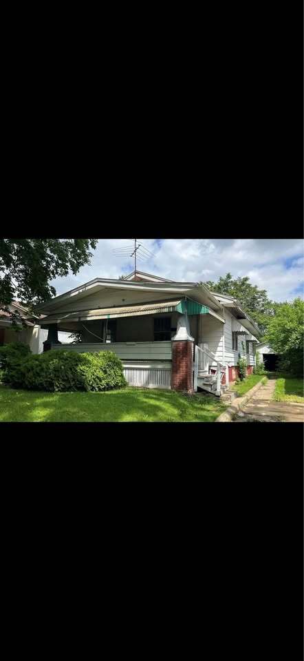 Building Photo - 1390 N Huron St