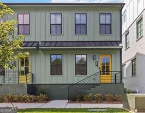 Building Photo - 964 N Circle Dr NW