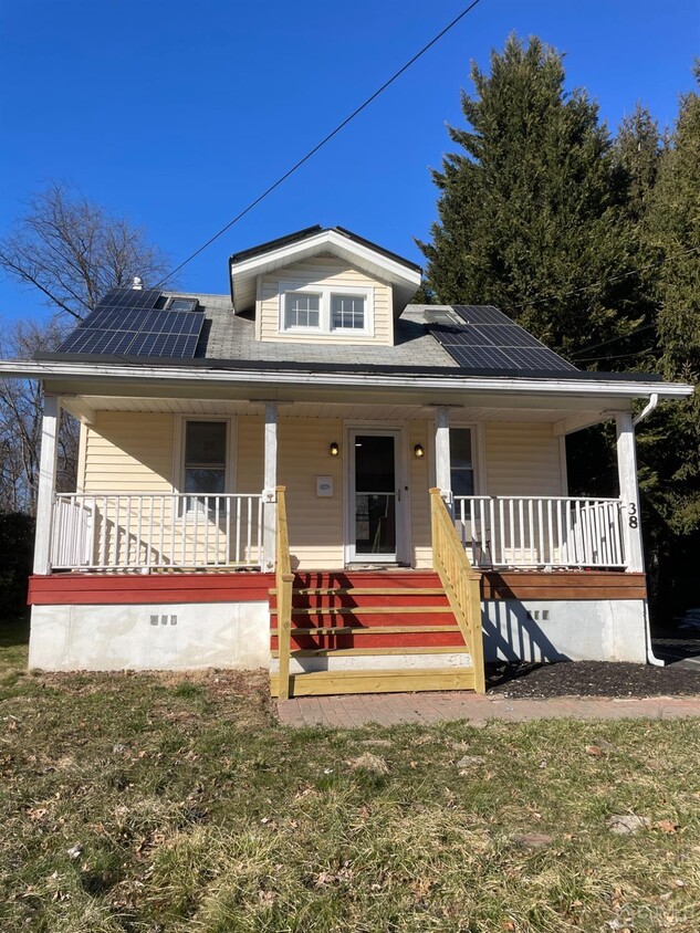 Primary Photo - 38 Main Blvd