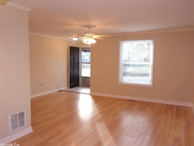 Building Photo - 3112 N Olive St