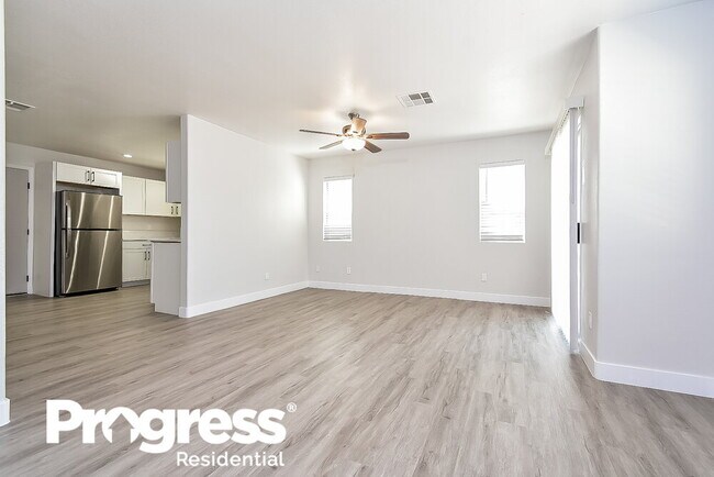 Building Photo - 5151 Souvenir Ln