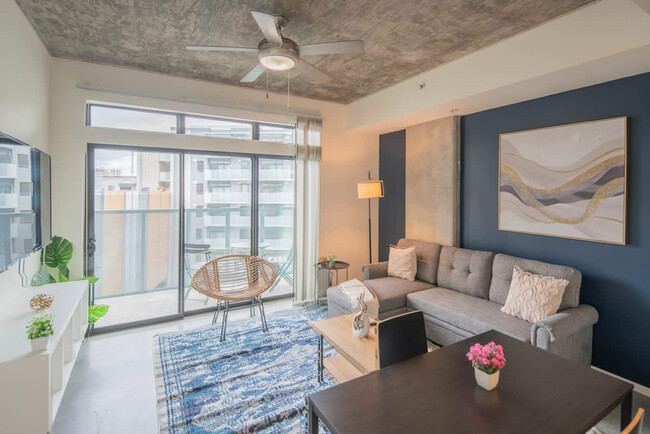 Foto del edificio - 333 E Roosevelt St