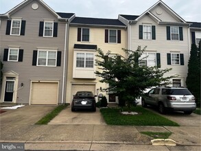 Building Photo - 11082 Clovertree Ct