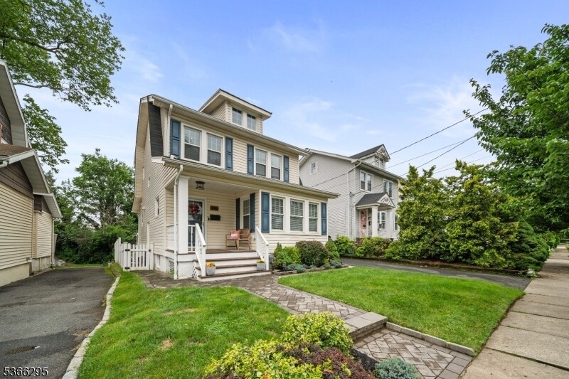 Primary Photo - 346 Walnut St