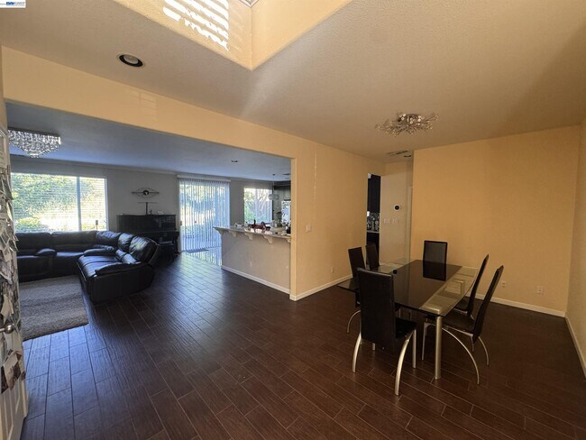 Foto del edificio - 25806 Clear Springs Ct