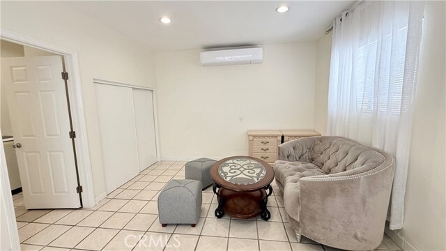 Foto del edificio - 8146 Matilija Ave
