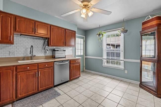 Building Photo - 4112 Stillwood Ct