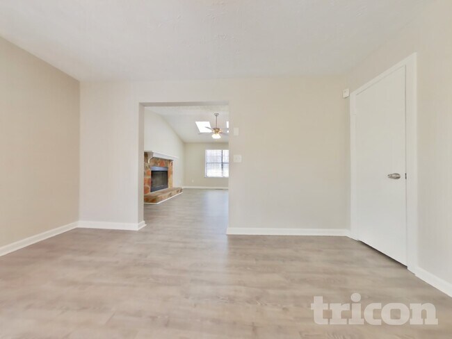 Foto del edificio - 1515 Olde Oak Dr