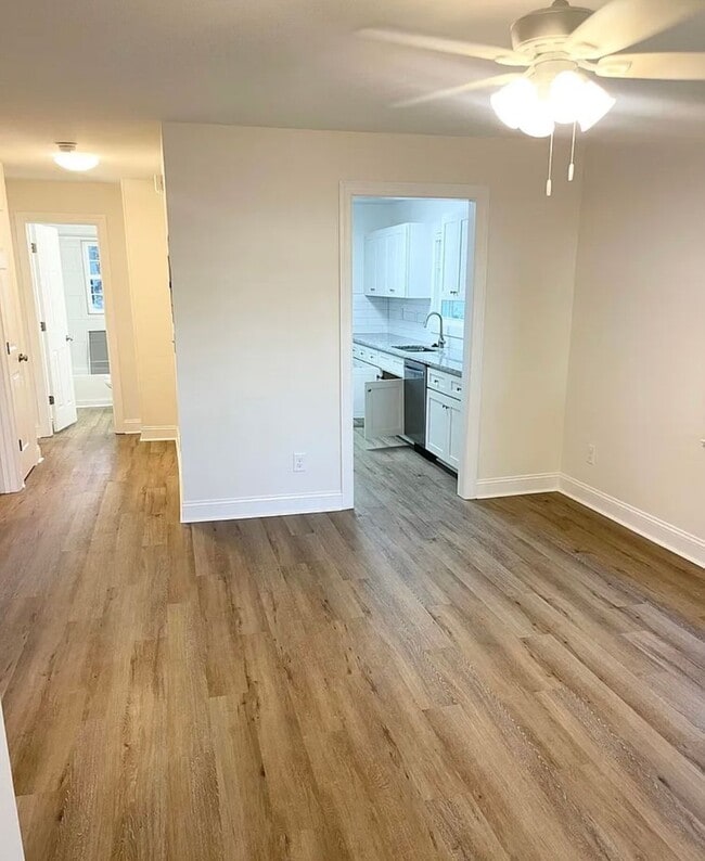 Foto del edificio - 3 Bed 1 Bath Single Family Brick Home