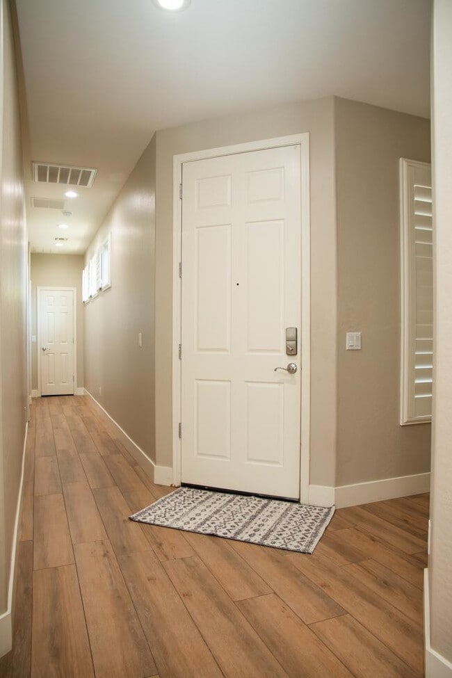 Foto del edificio - 1874 S 160th Ln