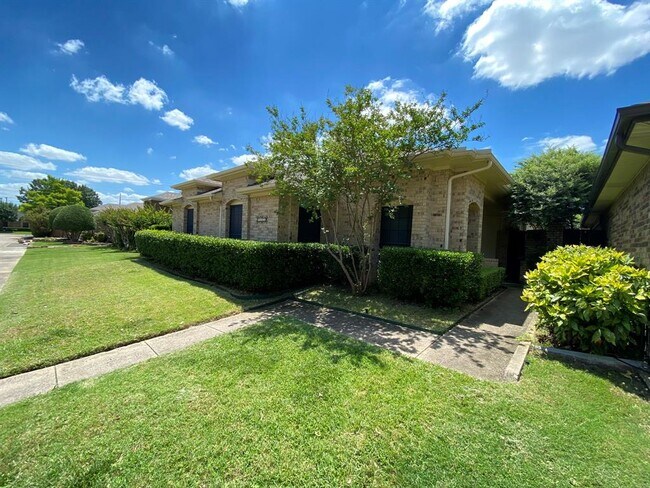 Foto del edificio - 4460 Rushing Rd