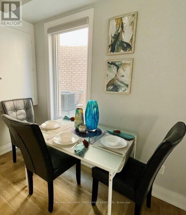 Photo du bâtiment - 1526 Bruny Ave