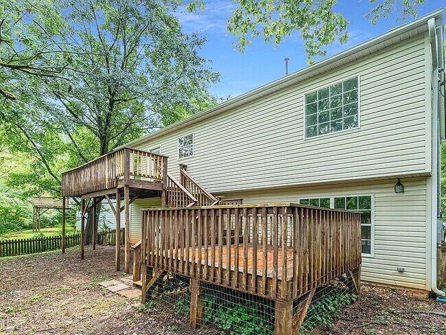 Building Photo - 5646 Hammond Dr NW