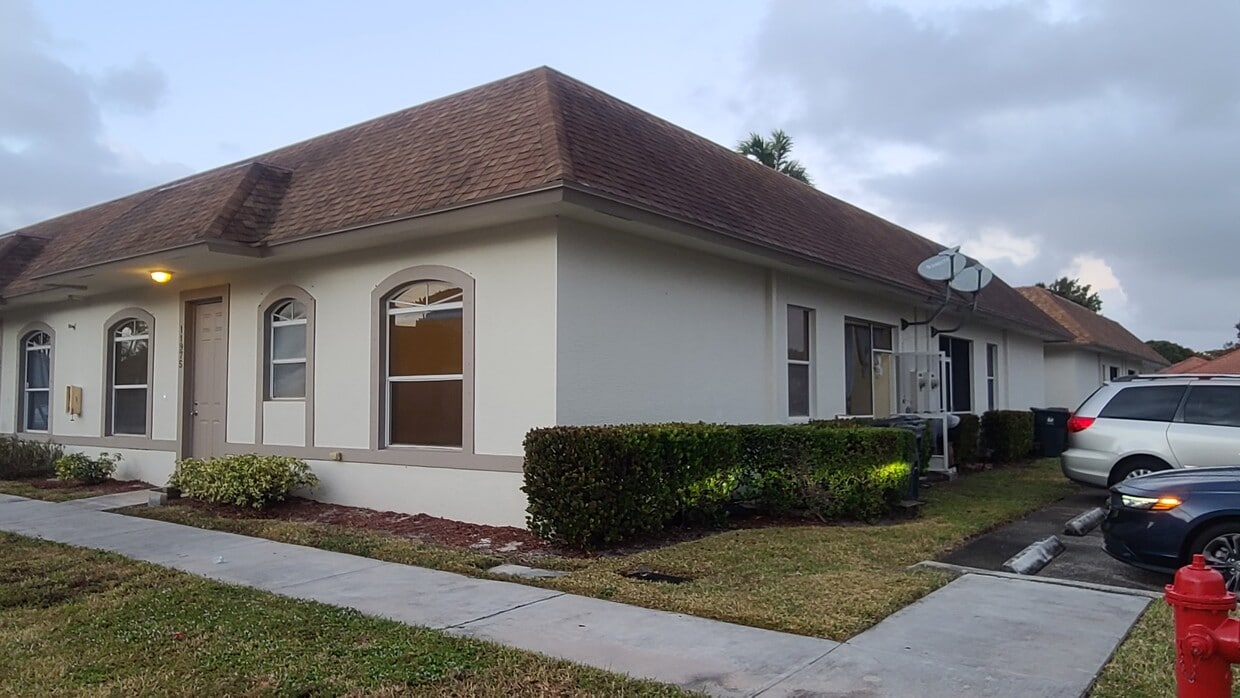 Photo - 11975 Sturbridge Ln (Wellington, FL)