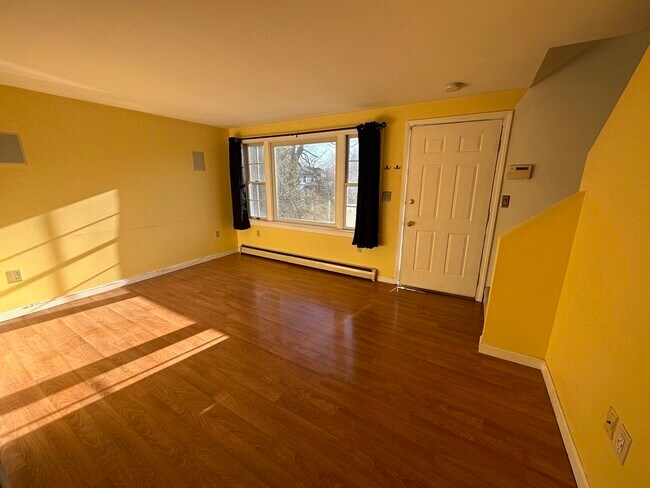 Foto del edificio - 8 Linwood Rd