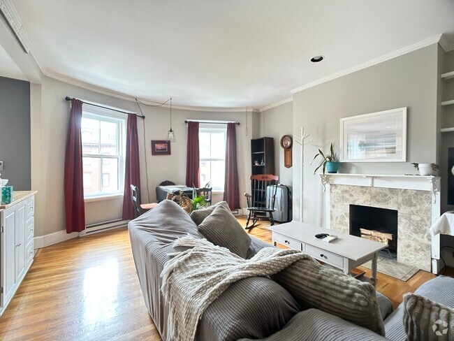 Building Photo - 512 Massachusetts Ave