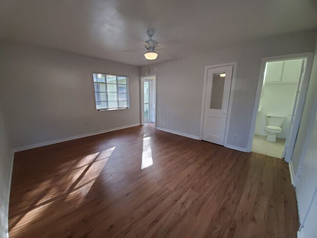 Foto del edificio - Cute Studio Duplex in Downtown Sarasota Av...