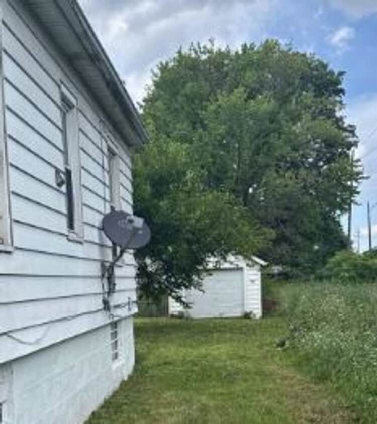 Building Photo - 2bd/1ba